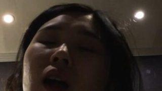 漂亮D奶爆乳妹紙激情口活,後入啪啪做愛視頻遭前渣男友泄露流出,穿衣服直接操浪叫